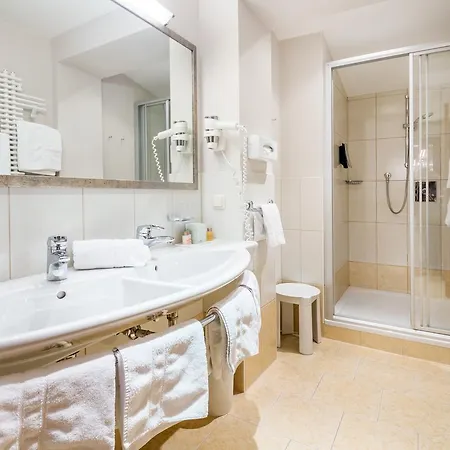 Familien- Und Wellnesshotel Hanneshof 4* Kleinarl